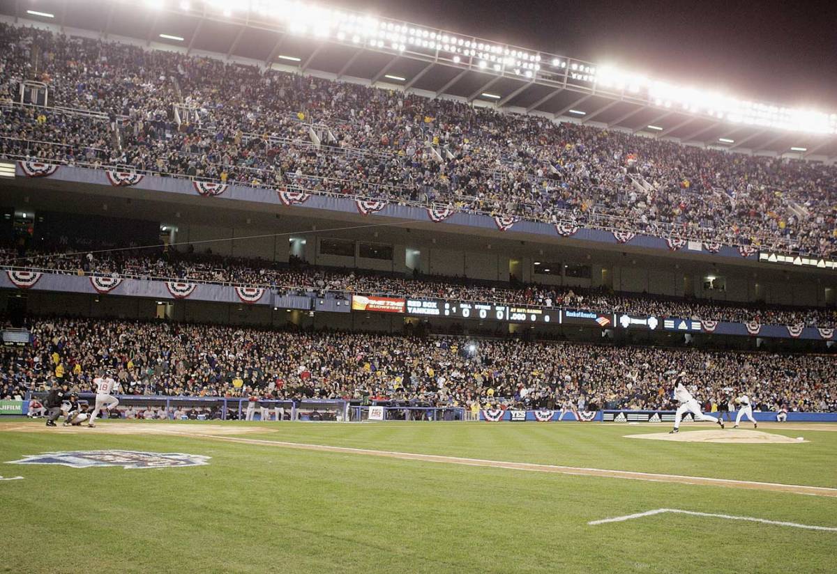 2005-Randy-Johnson-Johnny-Damon-017024057final.jpg